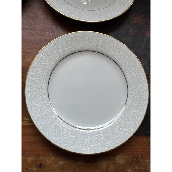 4 NORITAKE TULANE Bread / Dessert Plates White on Ivory w/ Gold Trim EXCELLENT - Picture 2 of 5